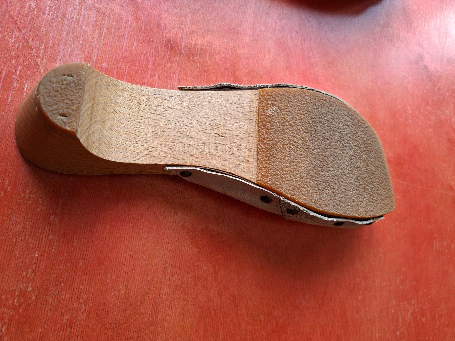 Scarpe da donna: Schöne Lederpantoletten mit Holzsohlen – Usato da Zürich venduto da Olivenbaum33 2
