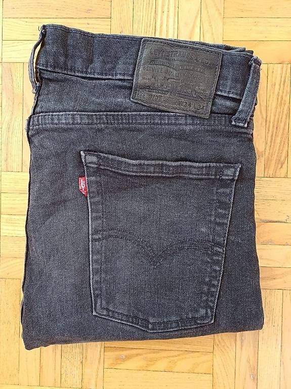 Jeans: Jean Levis' taille 34x34 – Gebraucht aus Glovelier von GaCh