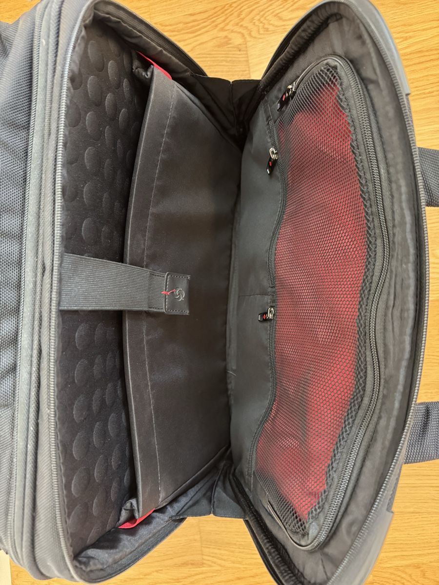 Samsonite Valigie: Samsonite Laptop Trolley / Handgepäck mit Laptopfach – Usato da Zürich venduto da wtpooh 6