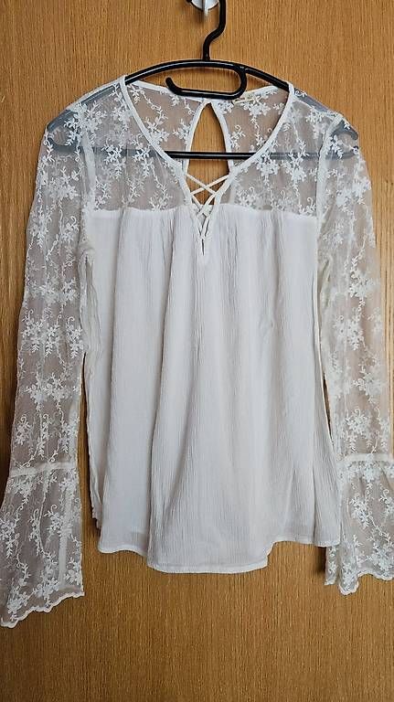 Top: Hollister top pizzo, S – Usato da Lumino venduto da Doni_dp