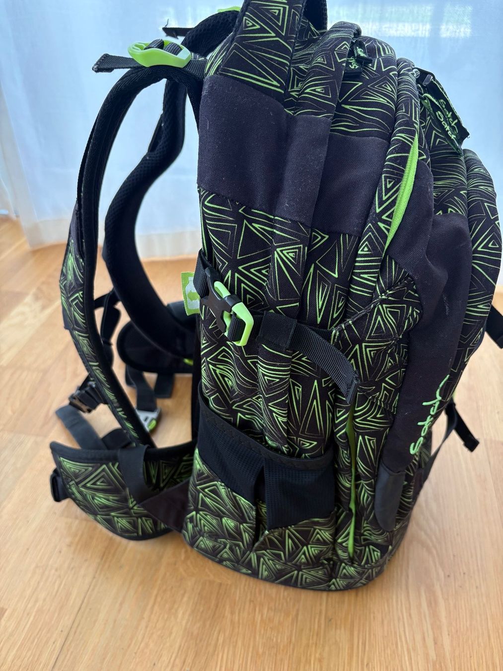 Satch Zaini: Schulrucksack Satch mit Regenhülle – Usato da Unterägeri venduto da mic_tw6v 1