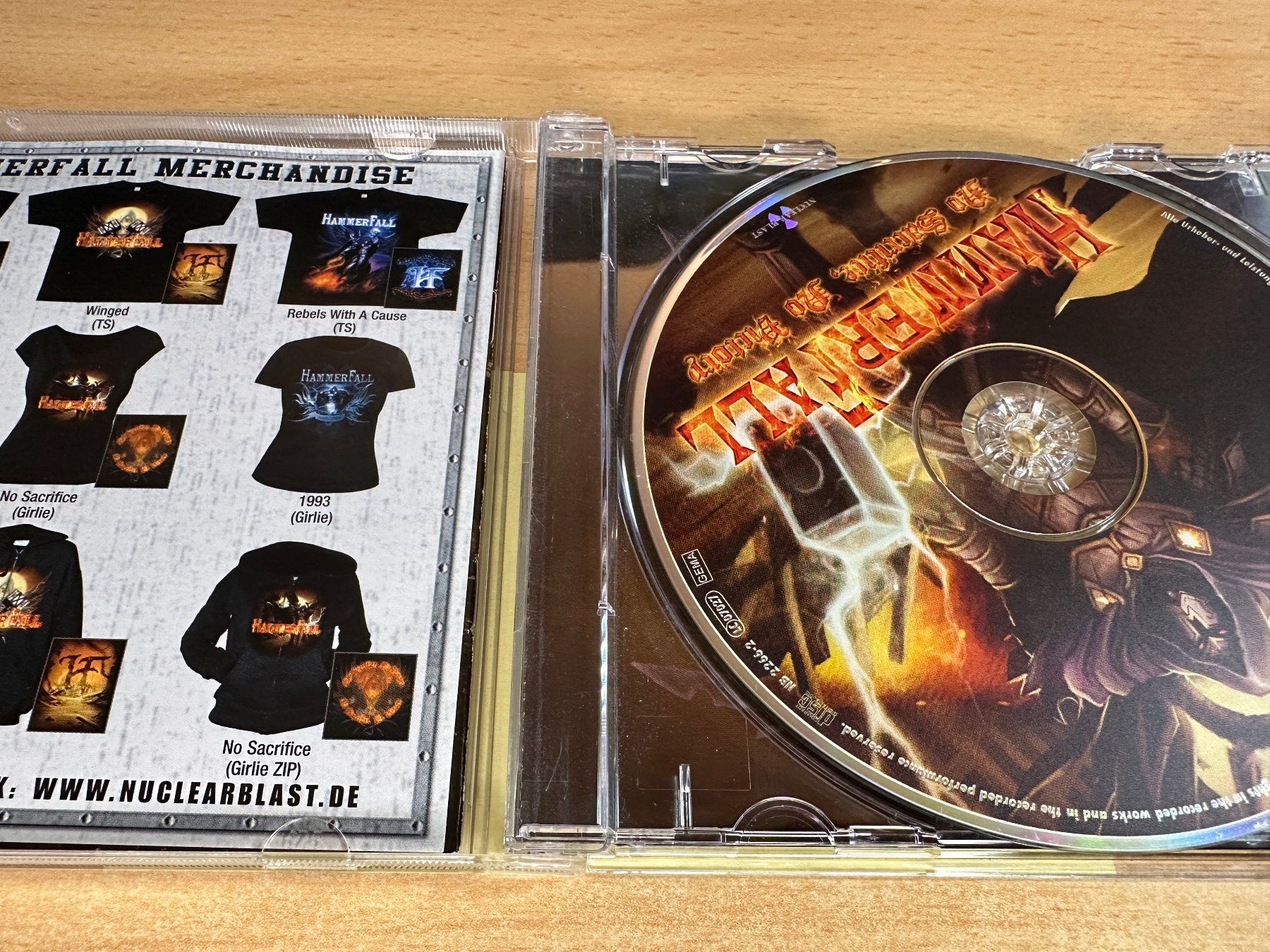 CD: B2 Hammerfall – No Sacrifice, No Victory – Usato da Rikon im Tösstal venduto da Alpenmutz 2