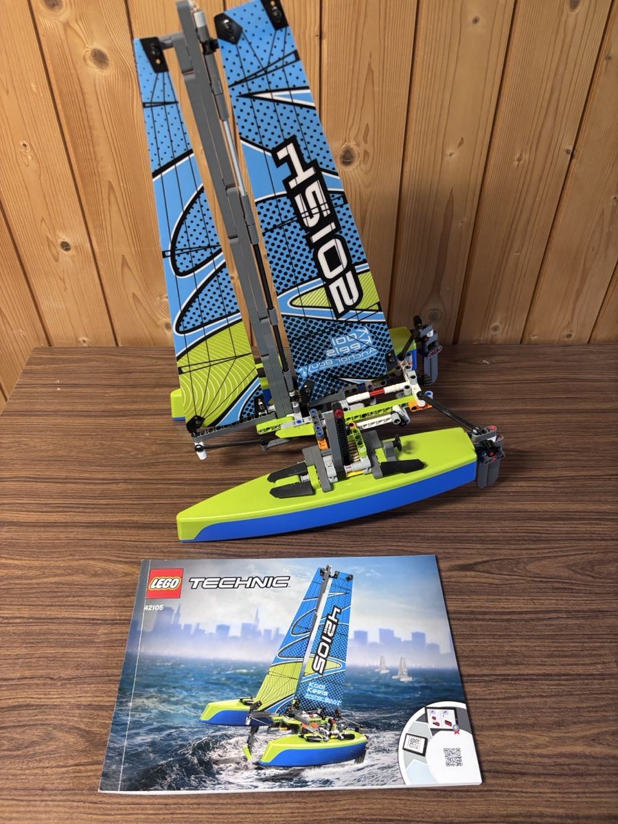 Lego Jeux de construction: LEGO Technic Katamaran 42105 – D'occasion à Gerlafingen par Marcryter