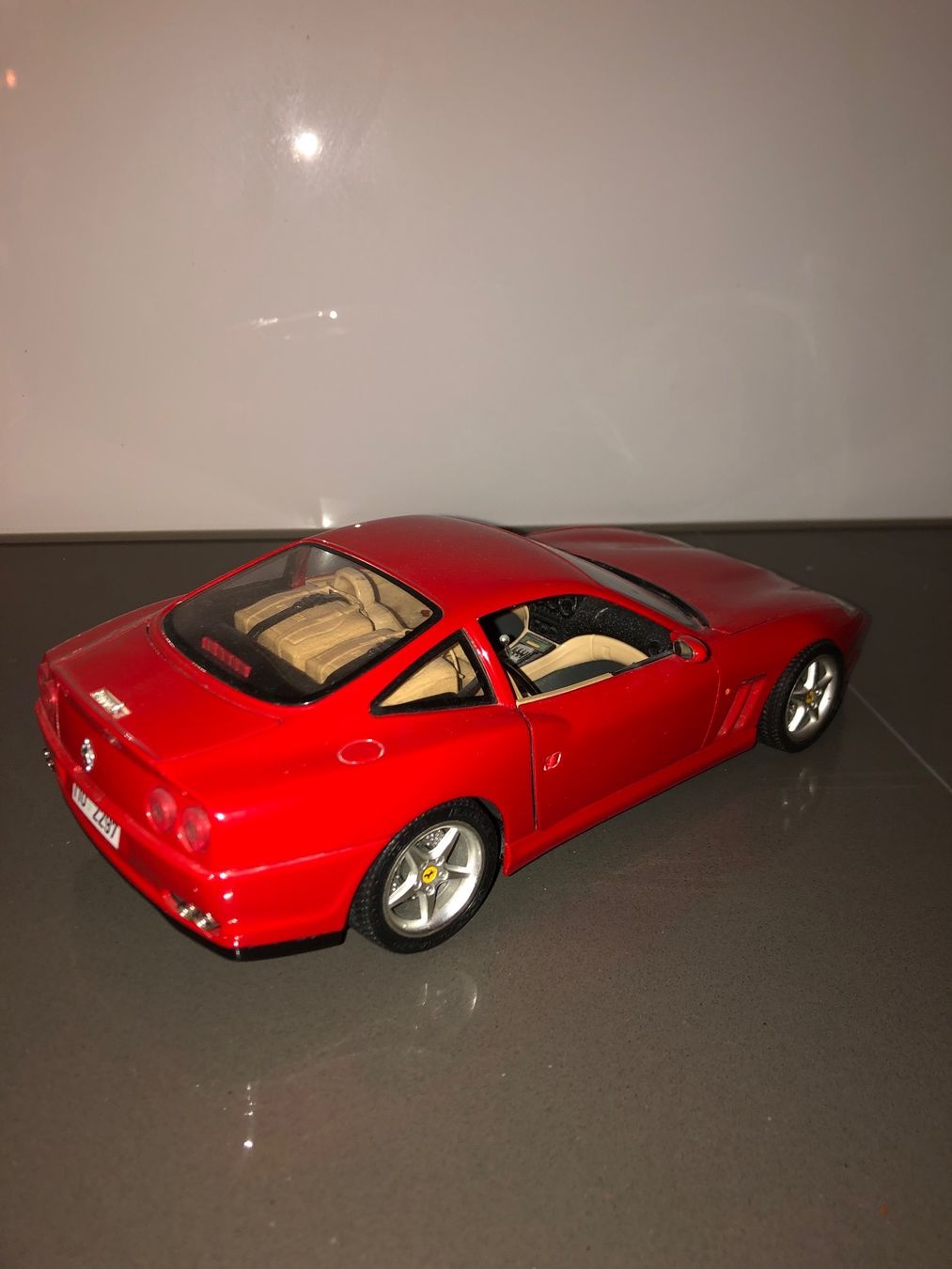 Bburago Modellini d'auto: Ferrari 550 maranello 1996 1/18 – Usato da Dürrenäsch venduto da JFAS 1