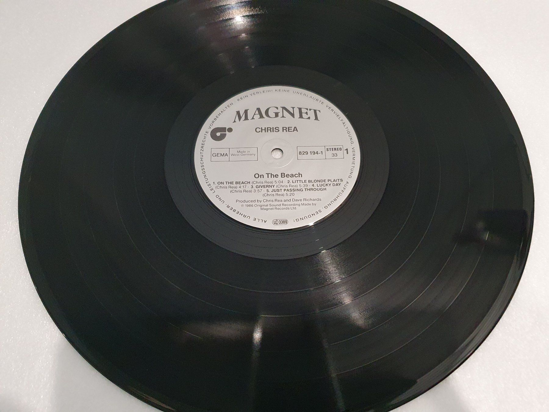 Dischi in vinile: Chris Rea – On The Beach – Usato da Uster venduto da Vinyl-Leidenschaft 2