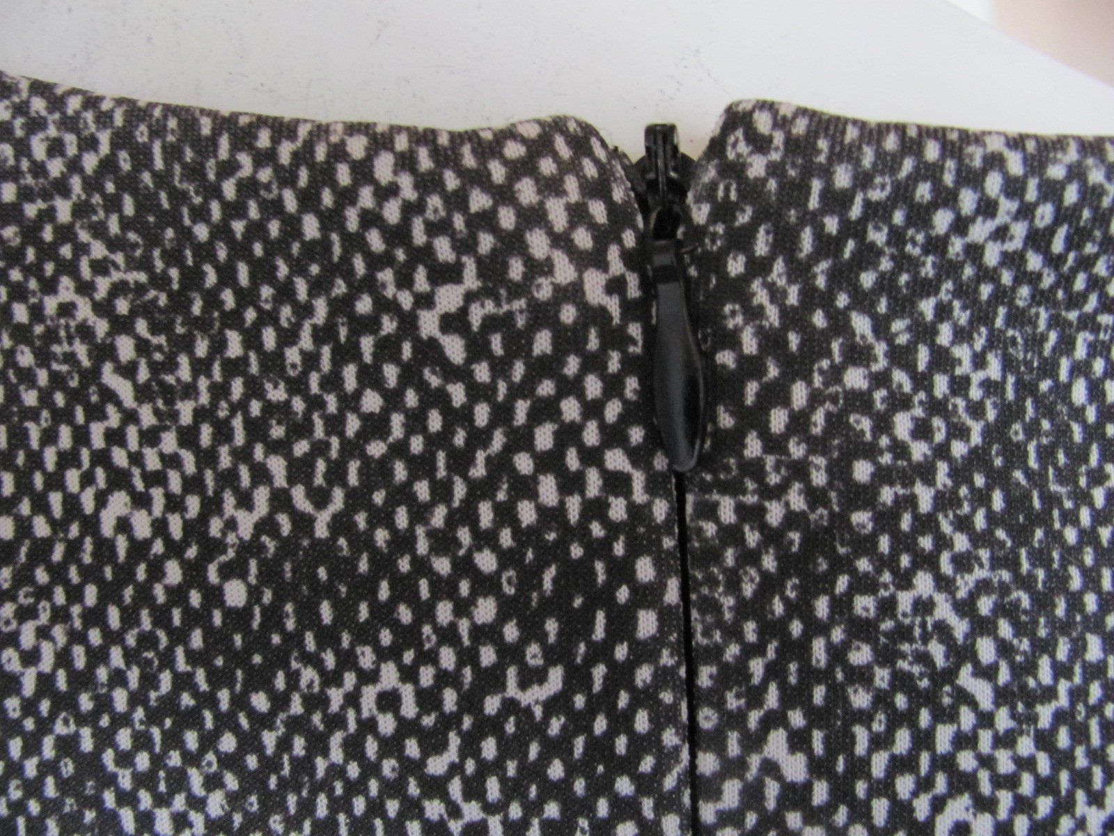 Vestiti: Schönes Kleid mit Spitze, grau Gr.L eher M – Usato da Gümligen venduto da Fantapanda 5