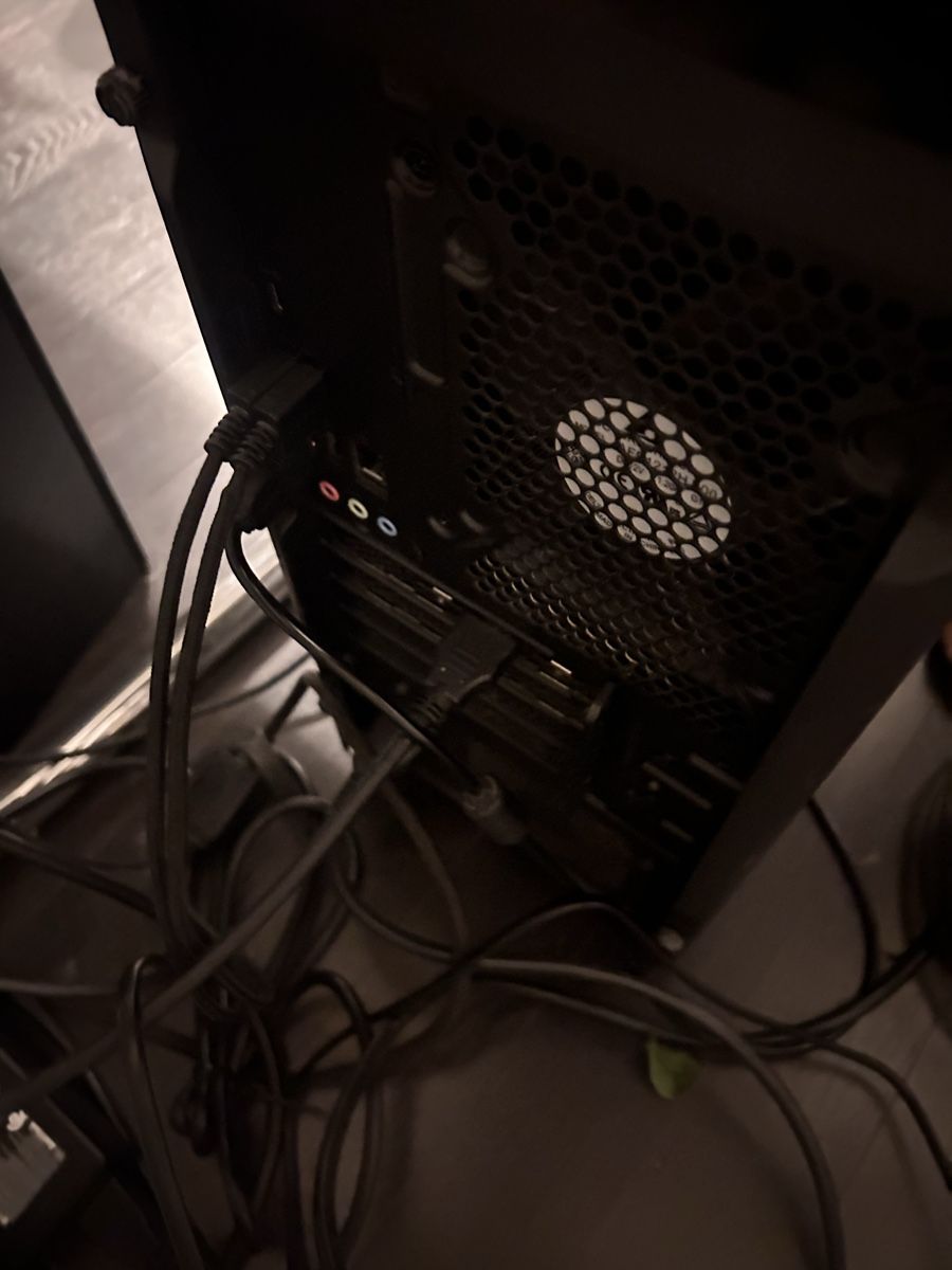 Lenovo PC: Gaming PC - Lenovo Legion T5 28IMB05 – Usato da Roggwil BE venduto da Thugsterio 2