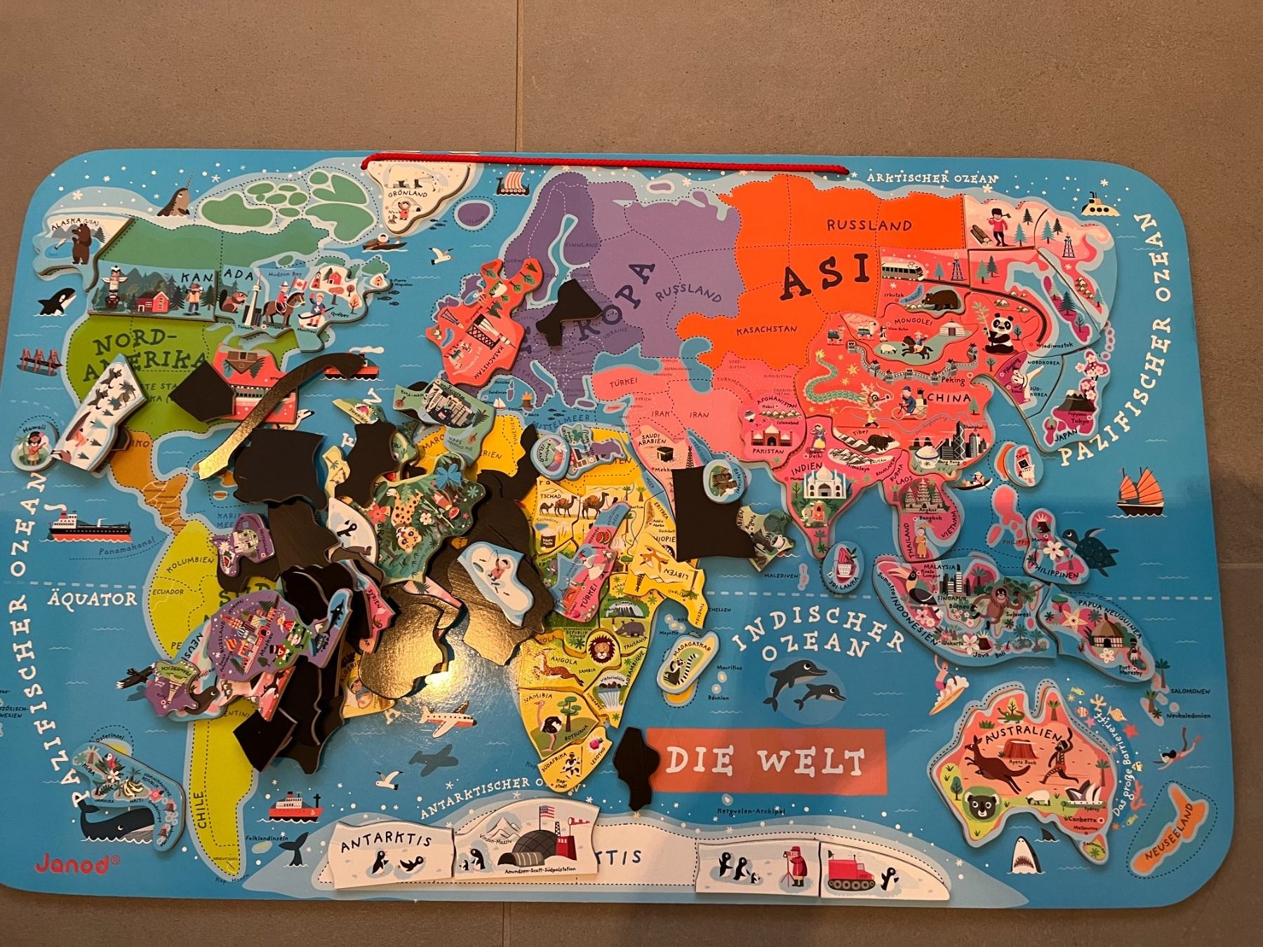 Puzzles: Magnetpuzzle - Weltkarte – Gebraucht aus Hägglingen von