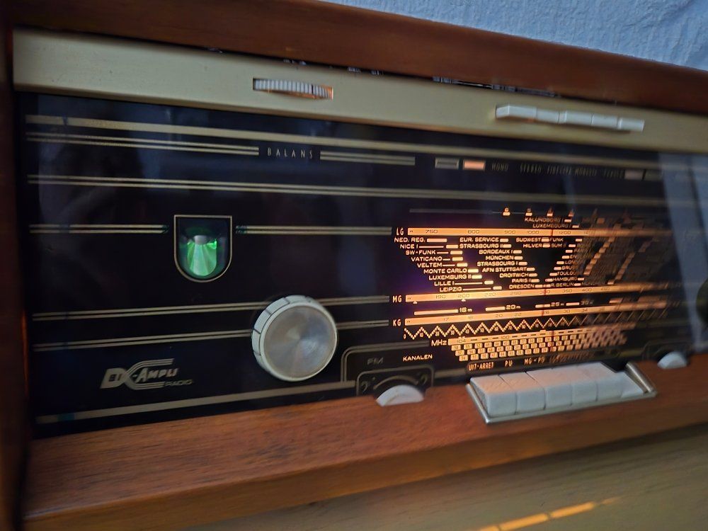 Philips Radios: Röhrenradio von 1962 – Gebraucht aus Spreitenbach von aspen11 2