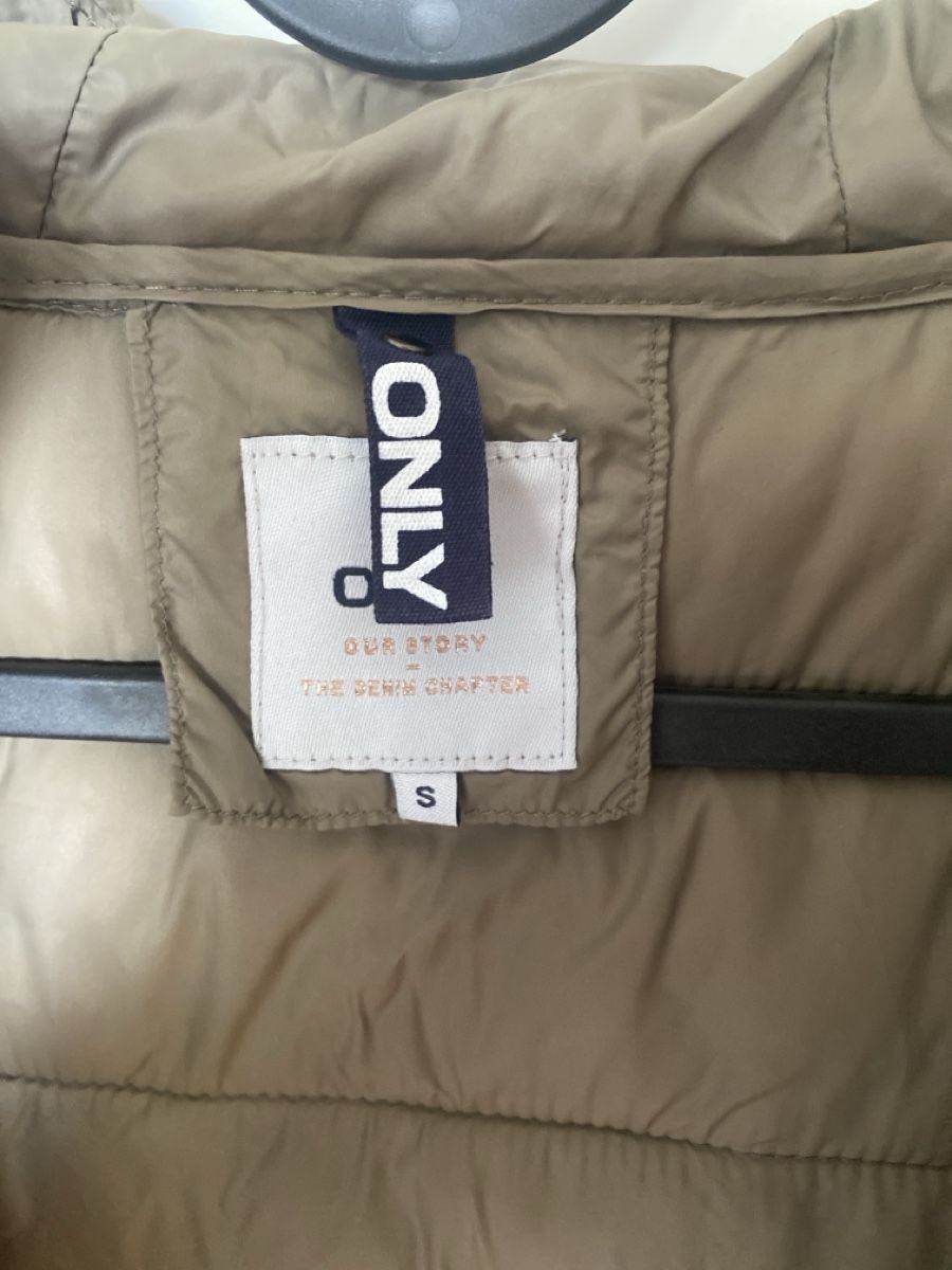 Only Vestes: ONLY Überangsjacke Khaki / Olivegrün – D'occasion à Lenzburg par san_7gqg 2