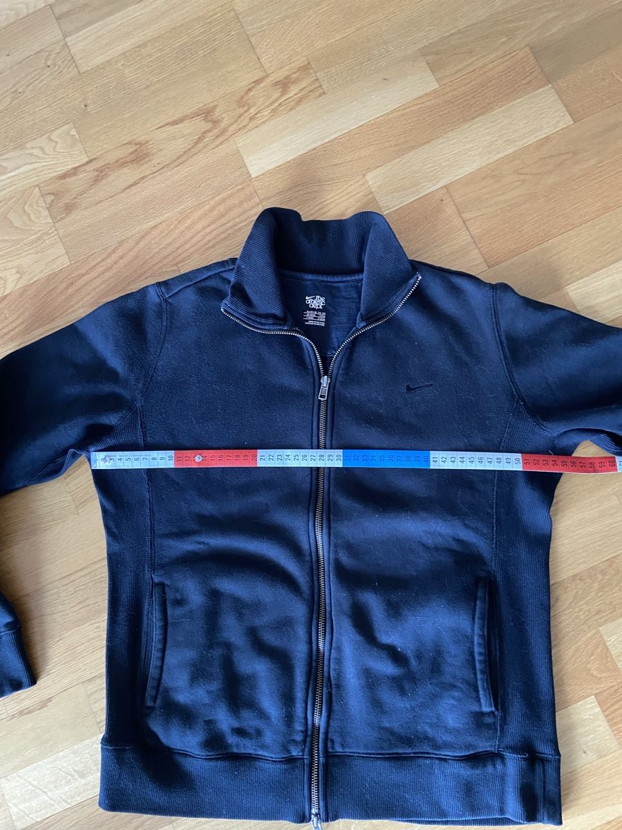 Nike Giacche: Schwarze Sportjacke Nike – Usato da Bern venduto da Bern4you 2