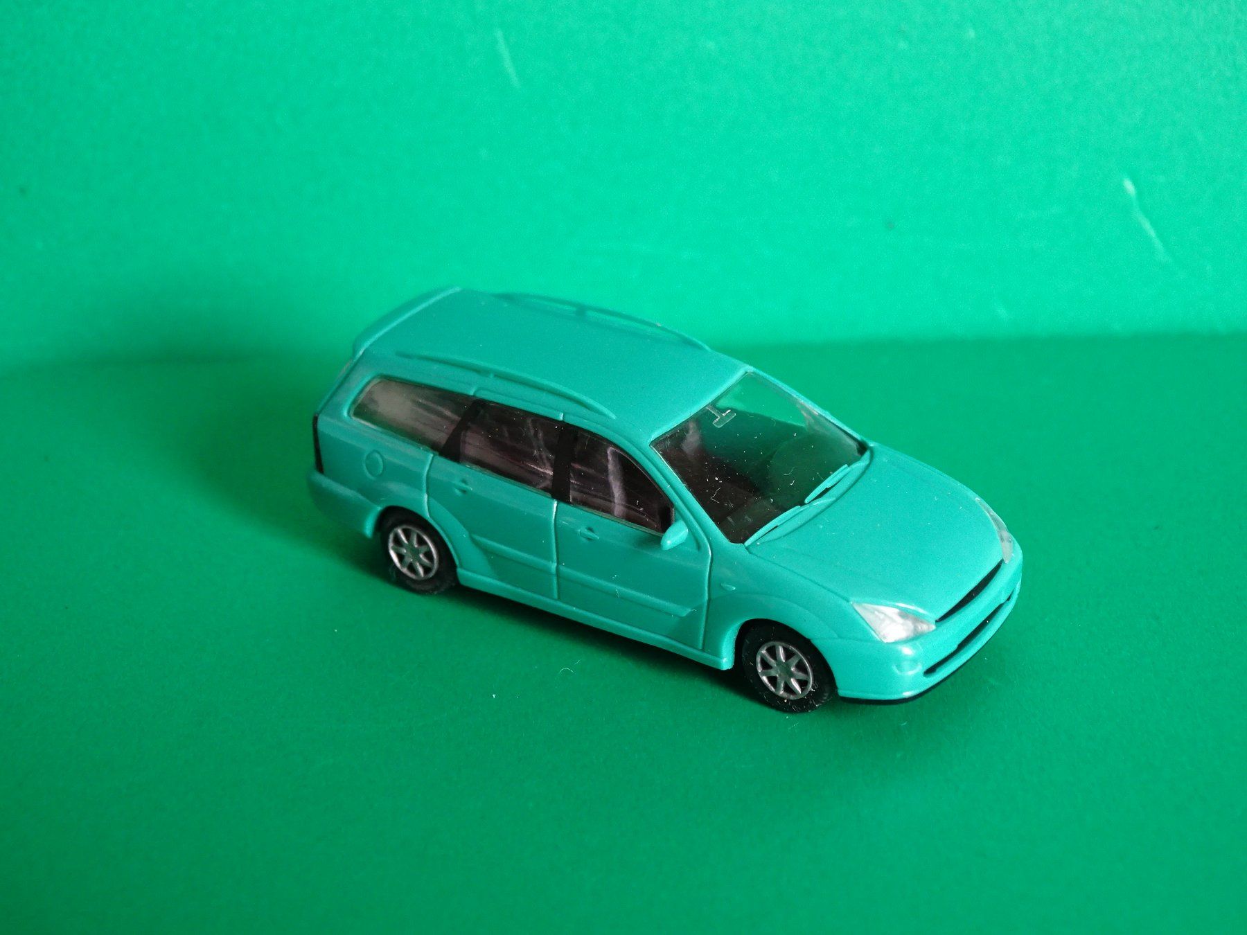 Rietze Modellini d'auto: Ford Focus von Rietze 1/87 – Usato da Bretzwil venduto da Meex 1