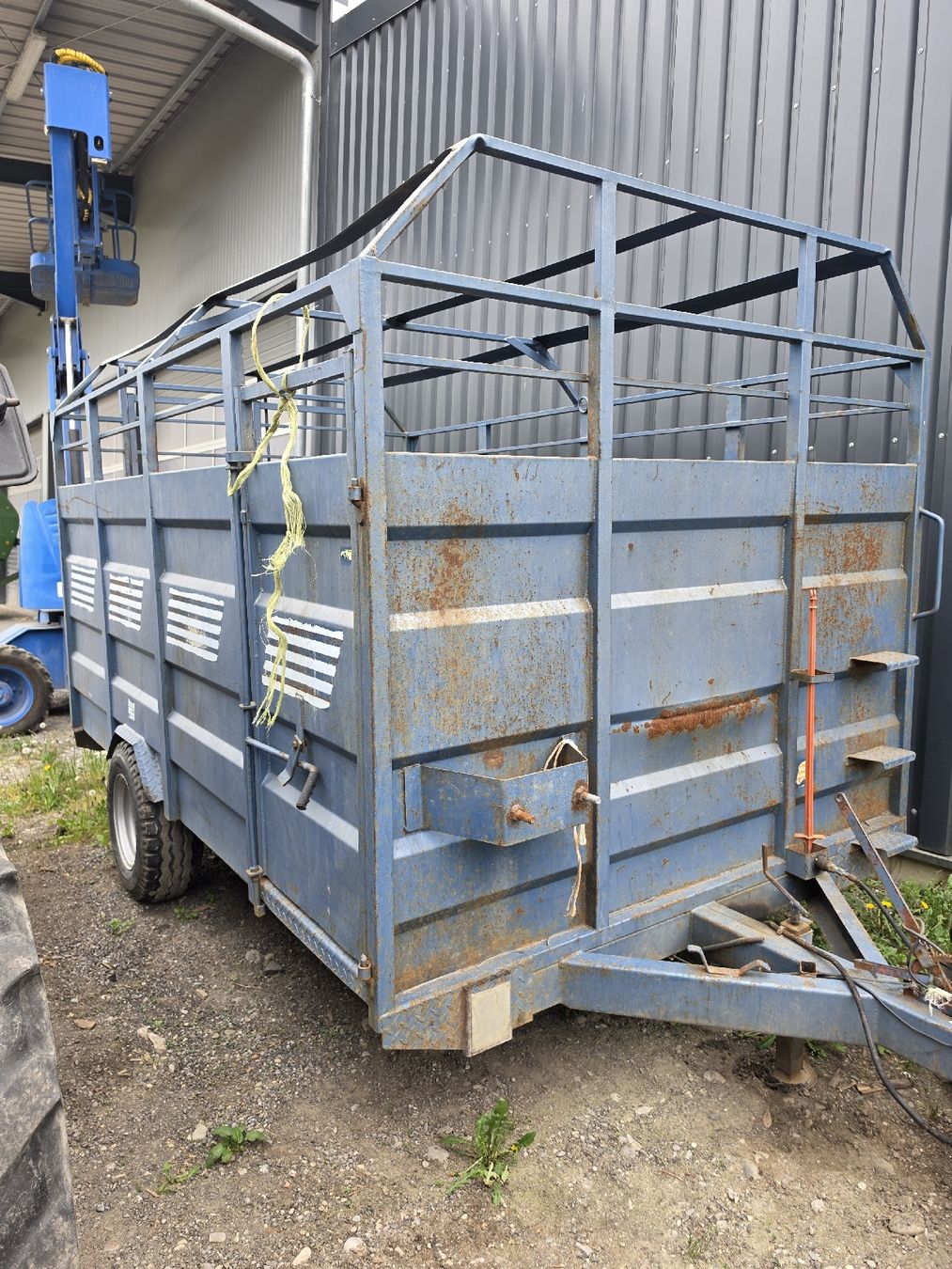 Rimorchi: Viehwagen Hydraulisch gebremst  – Usato da Bösingen venduto da lauda-lauda 4