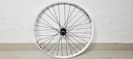 Syncros Vorderad 26" Neu ungebraucht mit SLX Naben.