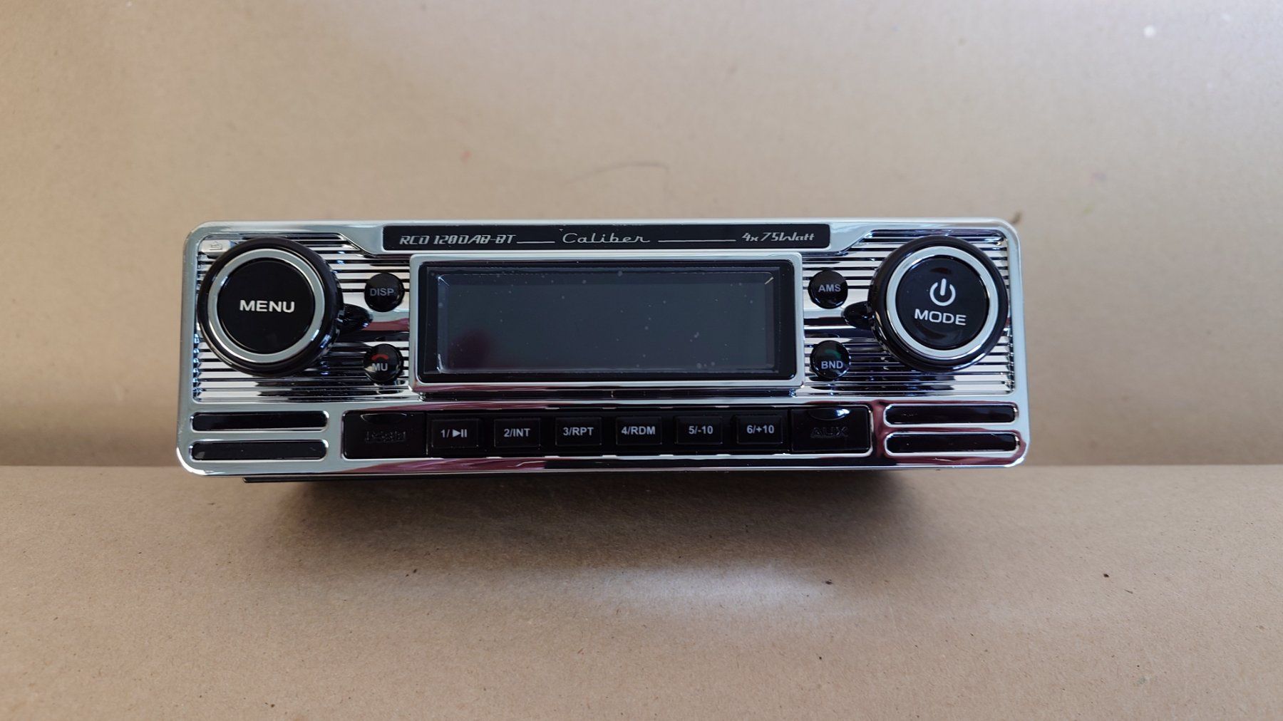 Radio: Autoradio im Retrolook mit DAB+ – Nuovo e nell'imballaggio originale da Bözberg venduto da MKorganisation