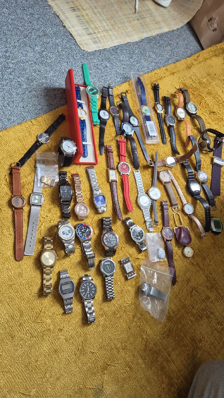 Montres: 39 Uhren aus Nachlass   – D'occasion à Kölliken par Upcycling-by-Mc-TAM