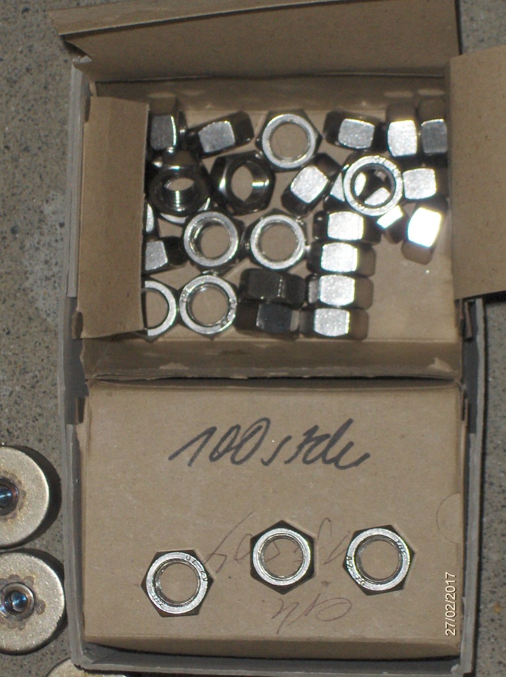Altro per industria metallurgica: Gewinde Mutter M16 Edelstahl V2A 100St. +1Gew.Stange M16/M10 – Nuovo (secondo la descrizione) da Schlattingen venduto da Schmidi50