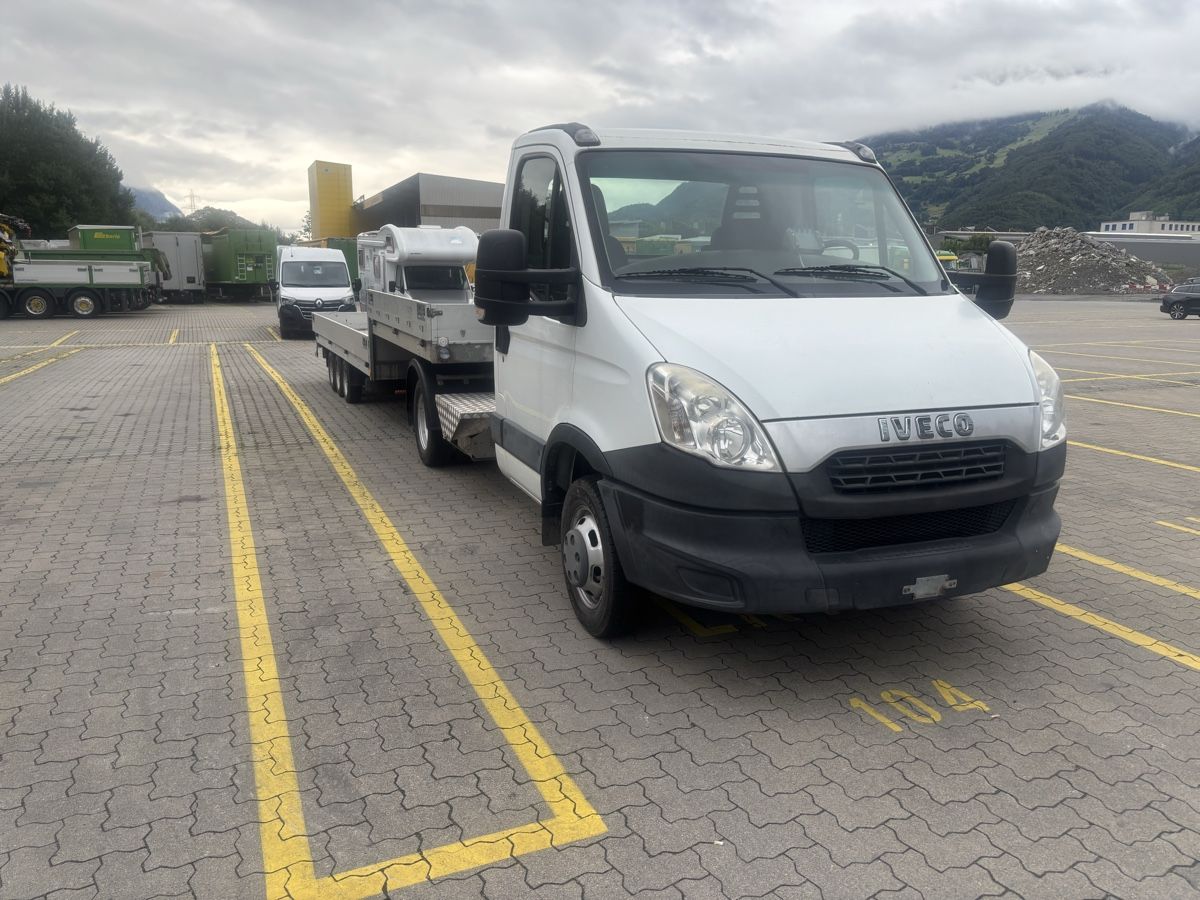 Iveco Autocarri: Iveco 50C17 Daily Sattelauflieger – Usato da Buchs SG venduto da hermelin56