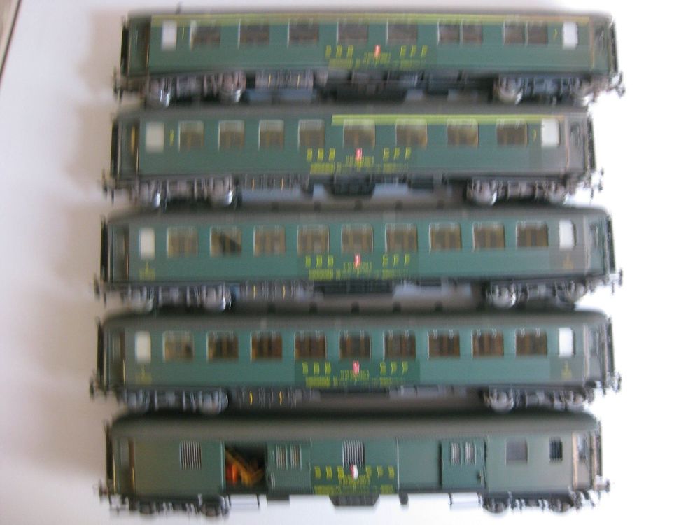 Metropolitan Modelleisenbahnen: Metrop 5 Wagen SBB UIC 2.Alter, 7090 A - E – Gebraucht aus Buchs ZH von swiss-train