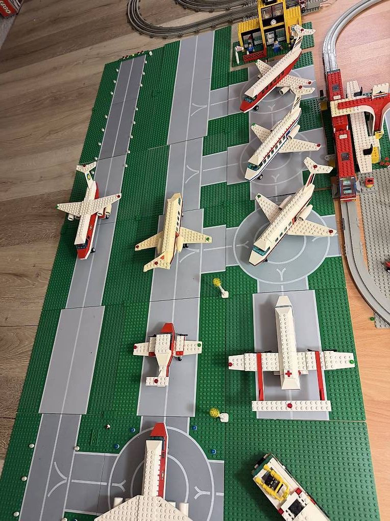 Lego Giocattoli: Legoland Flughafen Set inkl. Monorail – Usato da Felben-Wellhausen venduto da Fehrli82 4