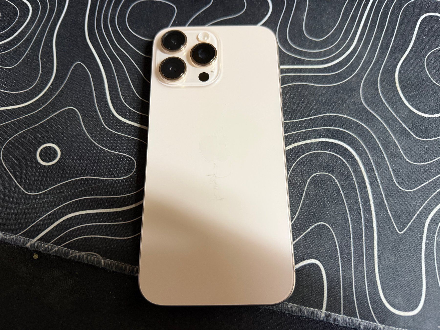 Apple Portables: Iphone 16 Pro Max 256Gb – D'occasion à Au SG par bah_6f5w 2
