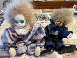 2 süsse Porzellan Clowns Dekofiguren Puppen