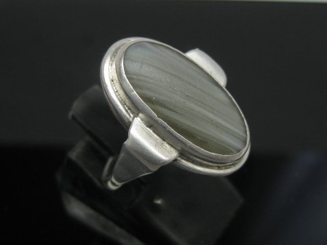Anelli: Antik Ring Silber 800 / gestreifter Stein / 4 g / Gr. 55 – Usato da Ermatingen venduto da Decovin 4