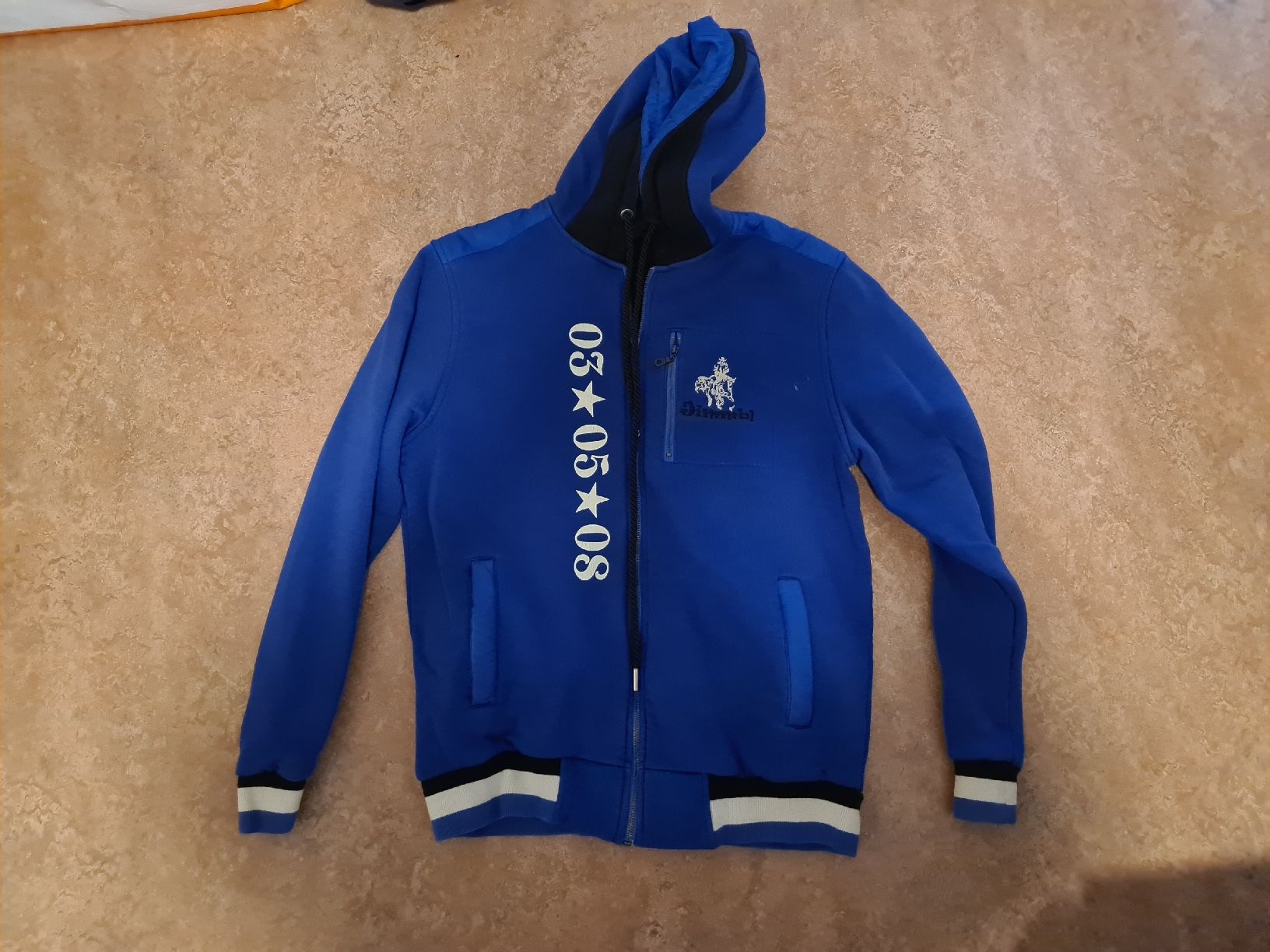 Jacken: Kapuzenjacke – Gebraucht aus Trimbach von Meily2