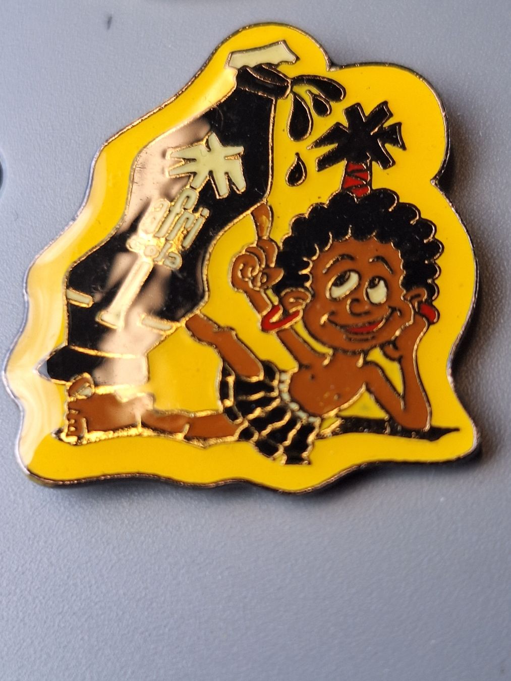 Placchette & Badge: Pin Afri Cola  – Usato da Schaffhausen venduto da ric_s9pn