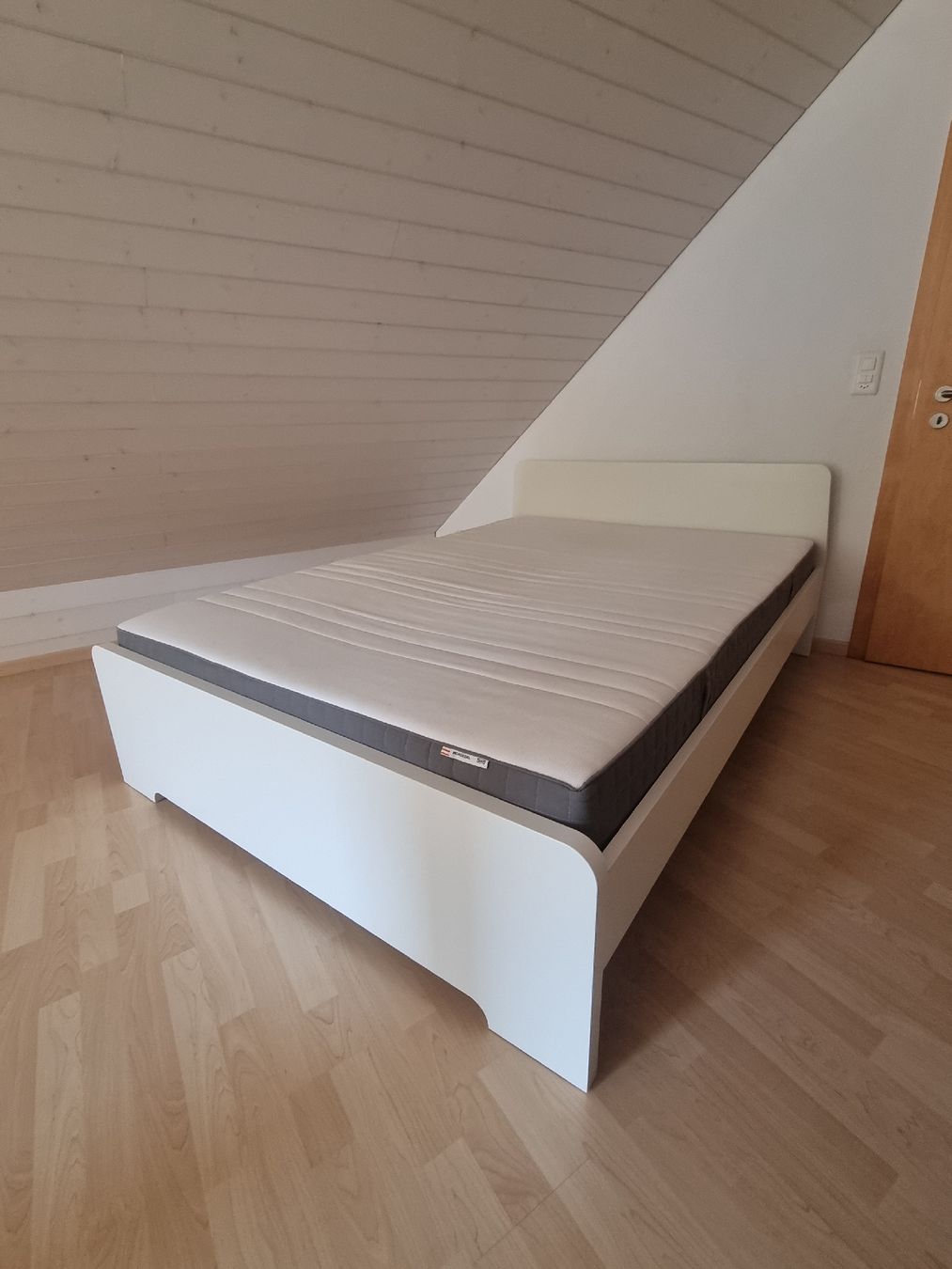 Lits: Bett 140cm – D'occasion à Eschenbach SG par Ma69st 1