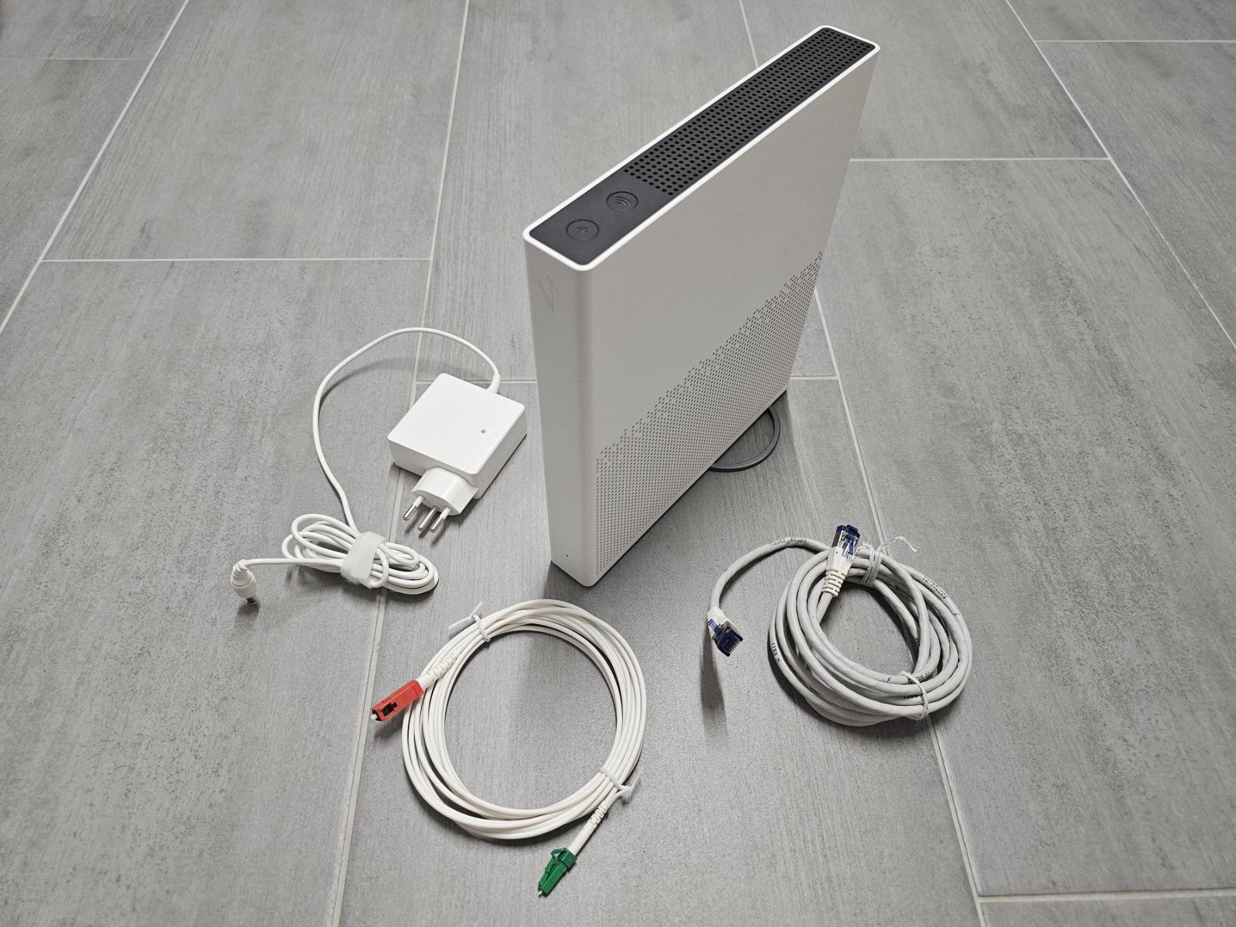 Internet-Box 3 für Kupfer- und Glasfaseranschluss (Gebraucht) in Visp ...