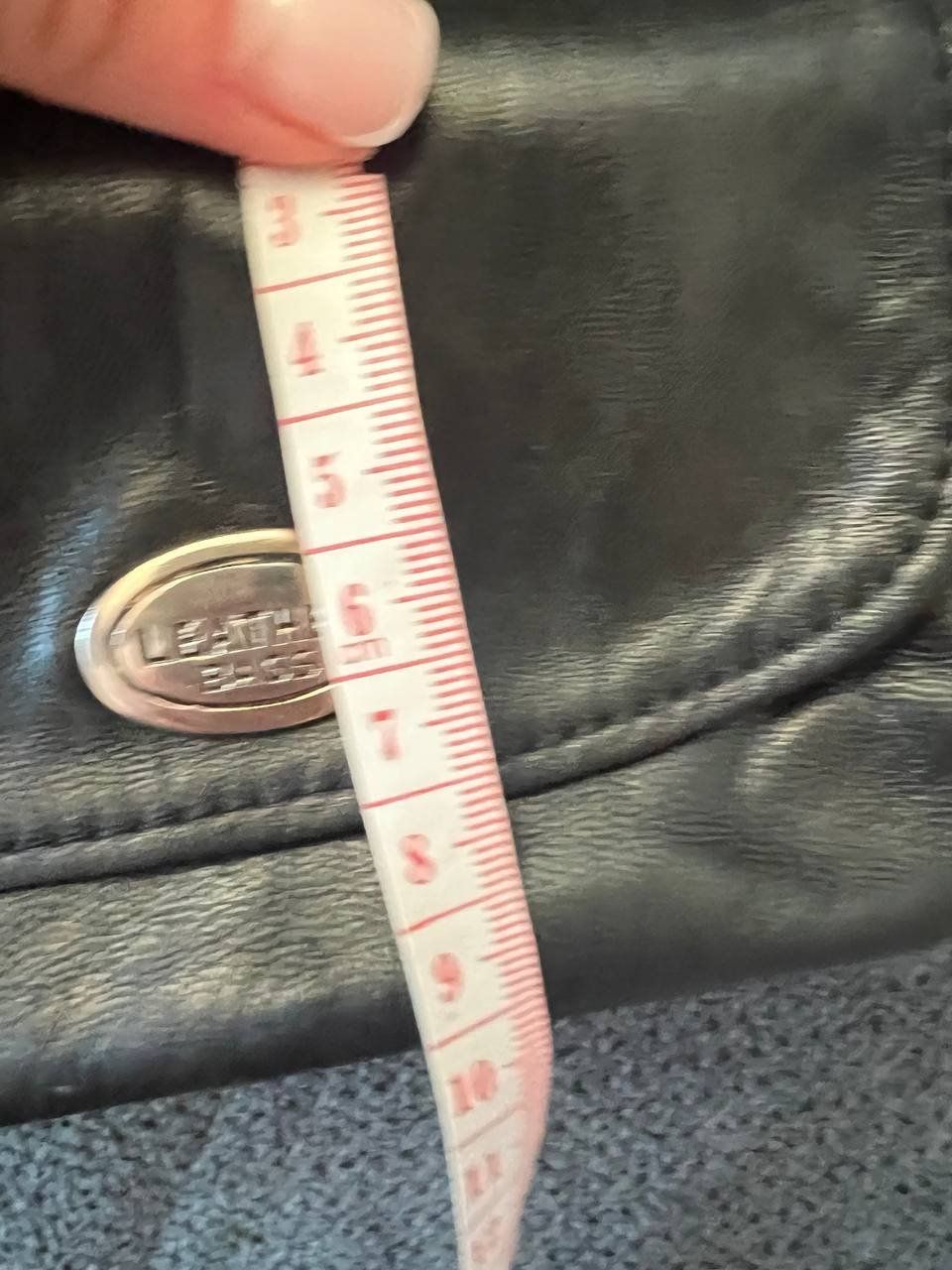 Taschen für Damen: Leder Tasche – Gebraucht aus Riehen von edu_92w7 1
