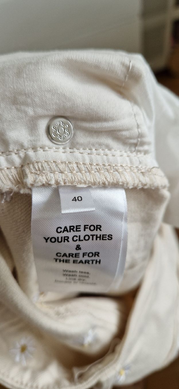 Jeans: LeGer Jeanshort beige Blümchen 40 – Nuovo (secondo la descrizione) da Zürich venduto da c.line89 3