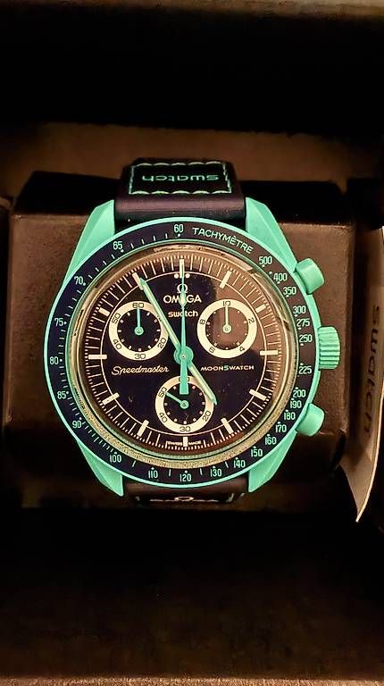 Swatch Uhren: Moonwatch earth polar lights – Gebraucht aus Genève von flo_d9wy 1