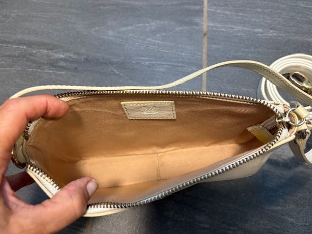 Navyboot Borse da donna: Navyboot kleine Handtasche creme weiss – Usato da Pfäffikon ZH venduto da GZHDZV 3