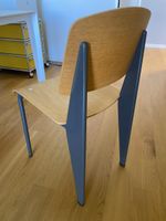 2 neue Vitra Jean Prouvé Stühle