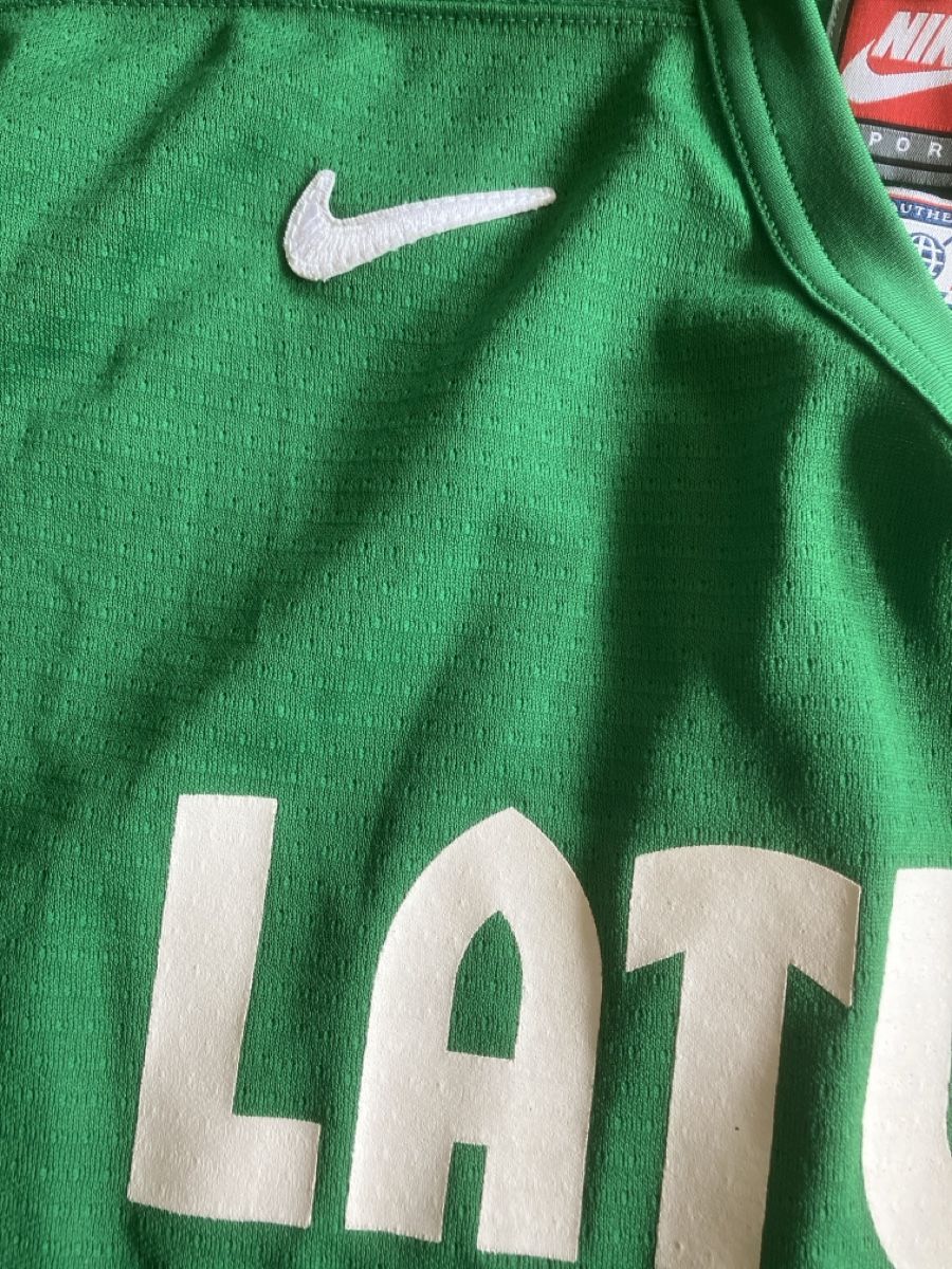 Nike Canottiere & Pantaloni: Eishockey Trikot Latvia – Usato da Steffisburg venduto da muggenstutz31 1