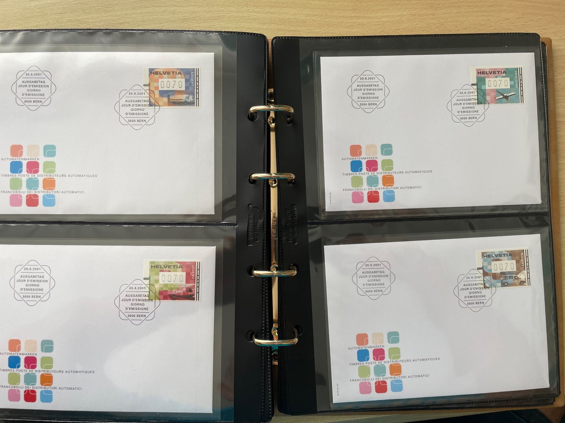 Alle Briefmarken: Magnifique classeur ouatiné à thème – Gebraucht aus Sonceboz-Sombeval von Comment2 8