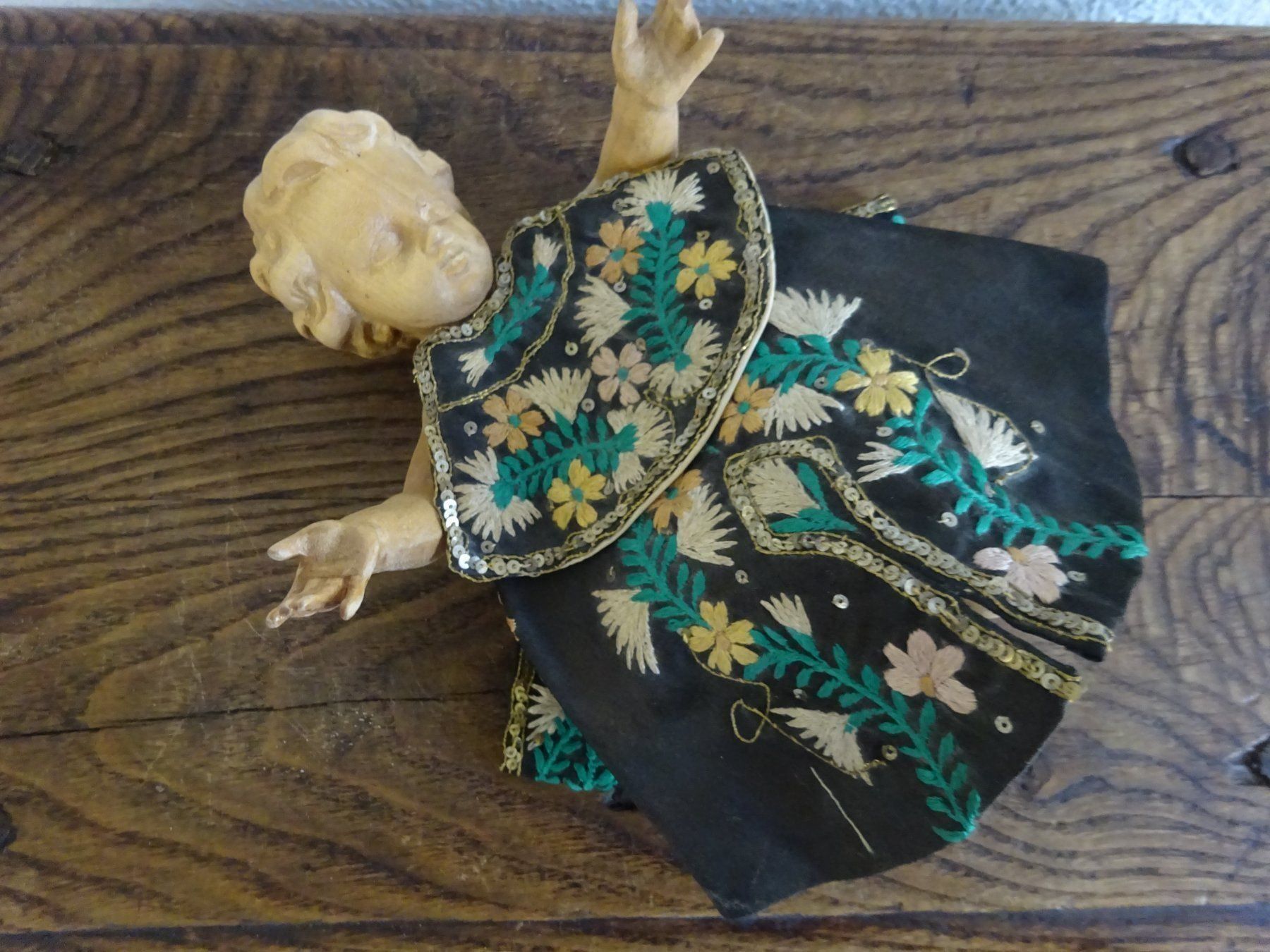 Statuette: Jesuskind mit antiker Veste / Krippe – Usato da Esslingen venduto da eintagammeer 9