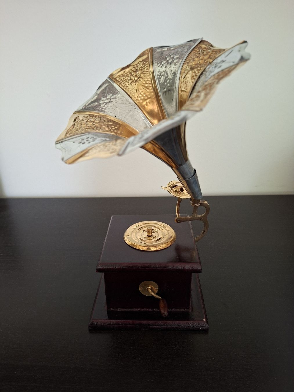 Toutes les décorations: Grammophon klein, Deko – D'occasion à Zuchwil par MiriamIsabelle 1