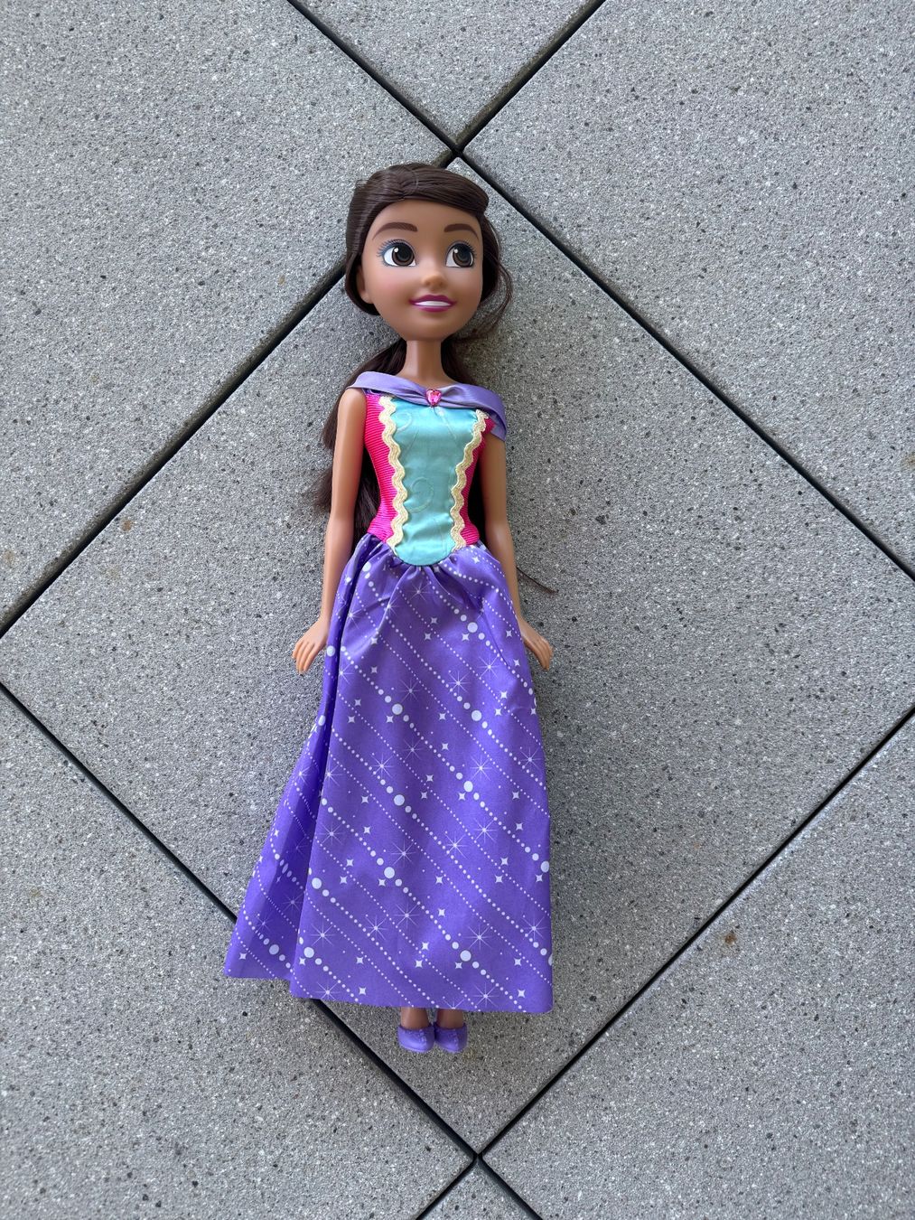 Bambole: Poupée Princesse Sofia - Idée cadeau enfant! – Nuovo (secondo la descrizione) da Granges-Paccot venduto da snowdi