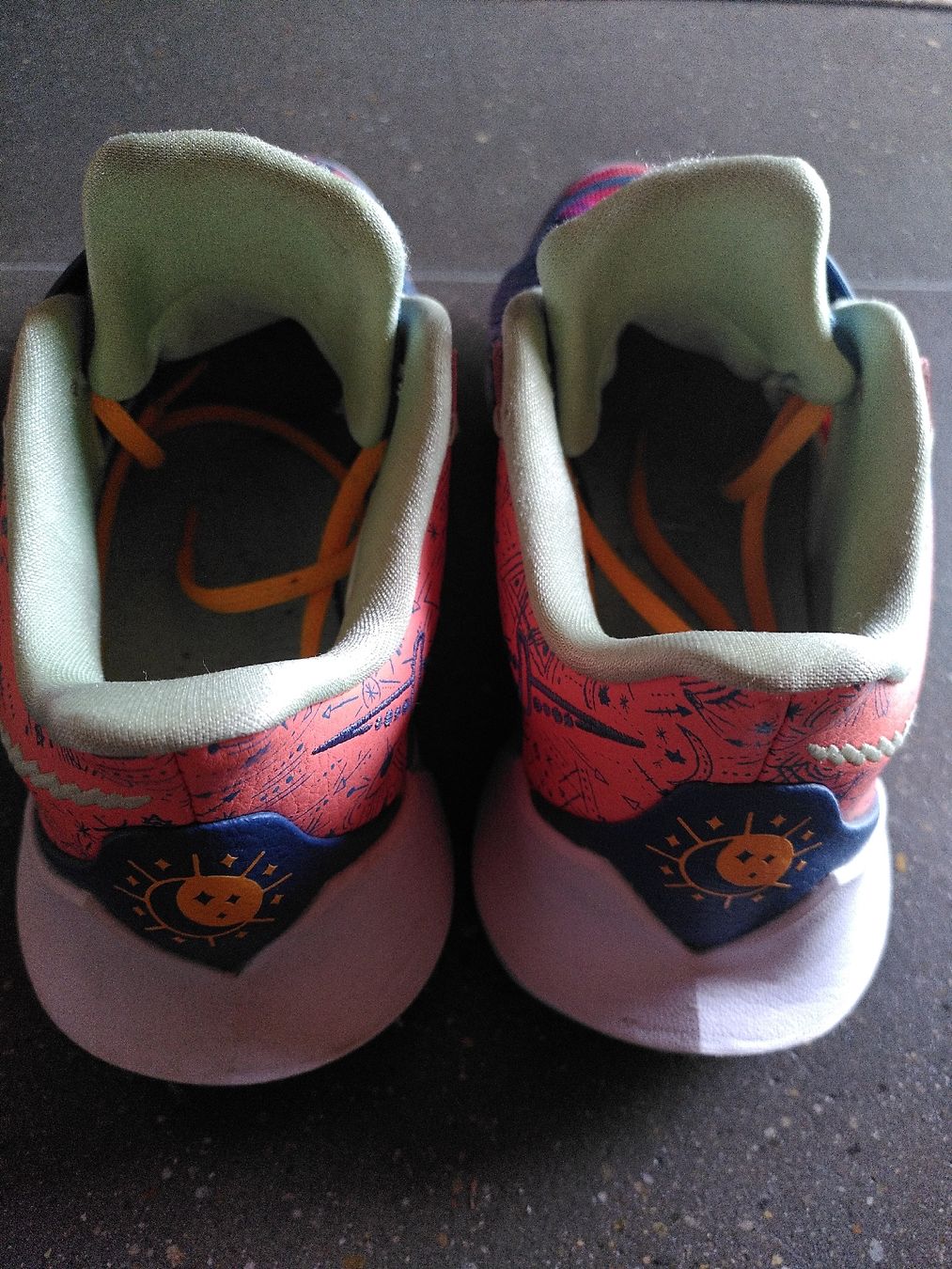 Nike Scarpe da uomo: Nike Kyrie Low 3 CJ1286-600 – Nuovo (secondo la descrizione) da Zürich venduto da aurelie.99 6