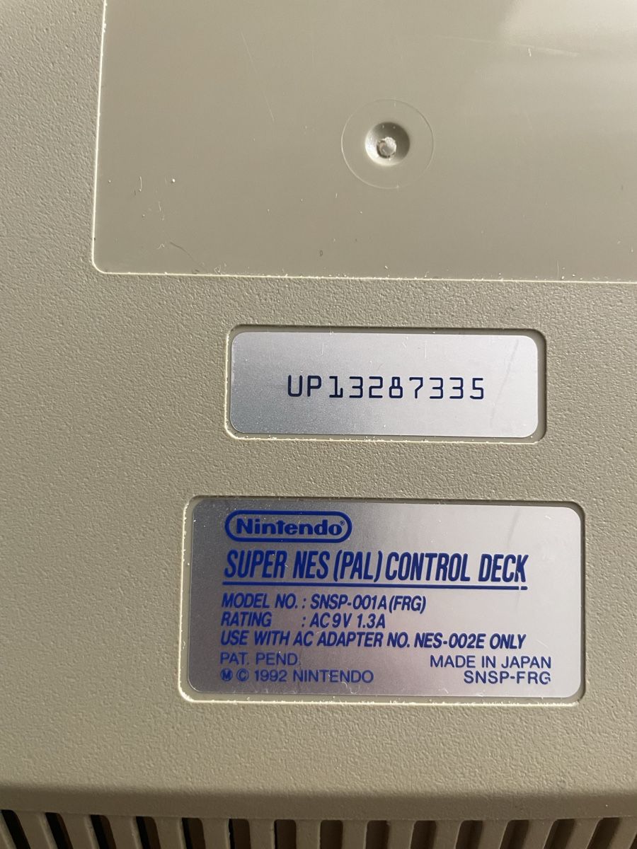 Nintendo Console: Super Nintendo SNES Konsole 4 Spiele 2 Controller AC Adapter – Usato da Luzern venduto da Yenka 3