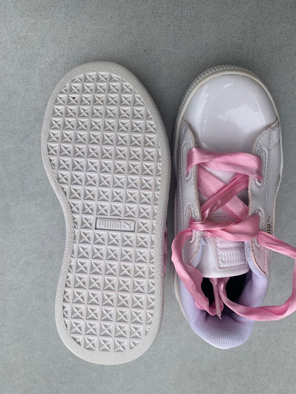 Puma Scarpe per ragazze: Mädchenschuhe PUMA, weiss, Gr. 28 . – Nuovo (secondo la descrizione) da Schaffhausen venduto da 1963CD 2