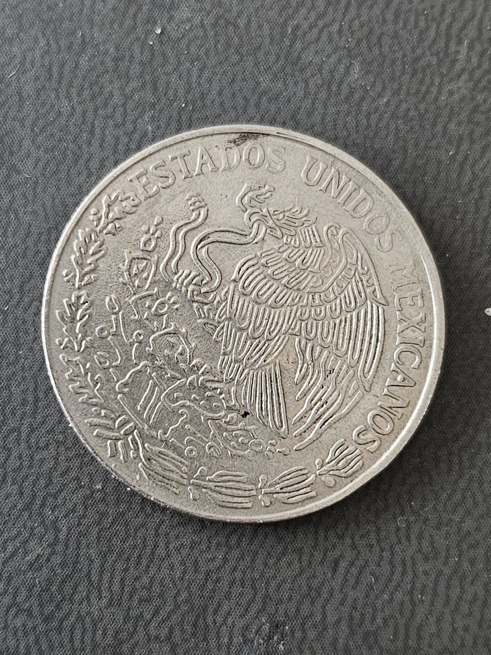 Tutti le monete: 1 peso 1976 – Usato da Nidau venduto da Misterpix 1