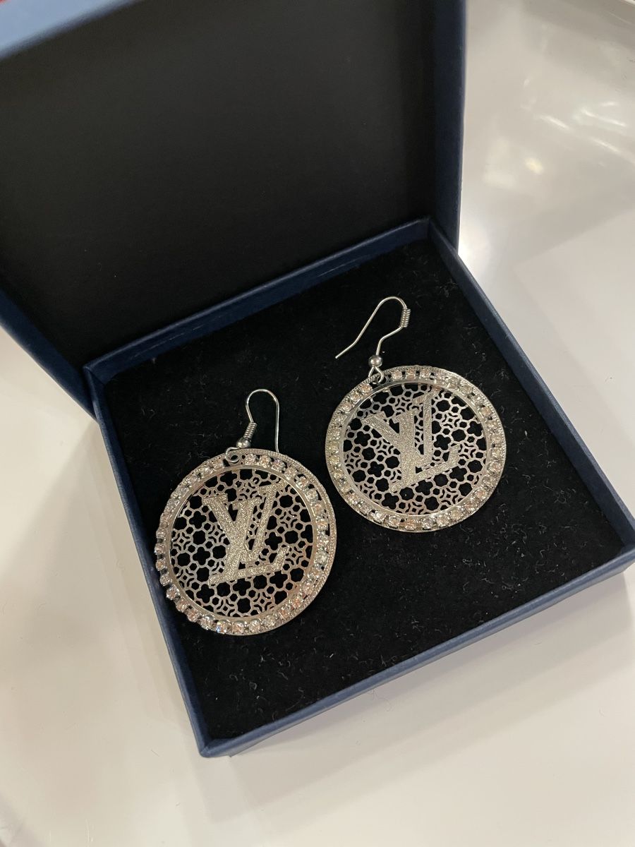 Boucles d'oreille: Grosse runde Statement Ohrringe,Silberfarben – Neuf (Voir description) à Buchs AG par vec_82fw