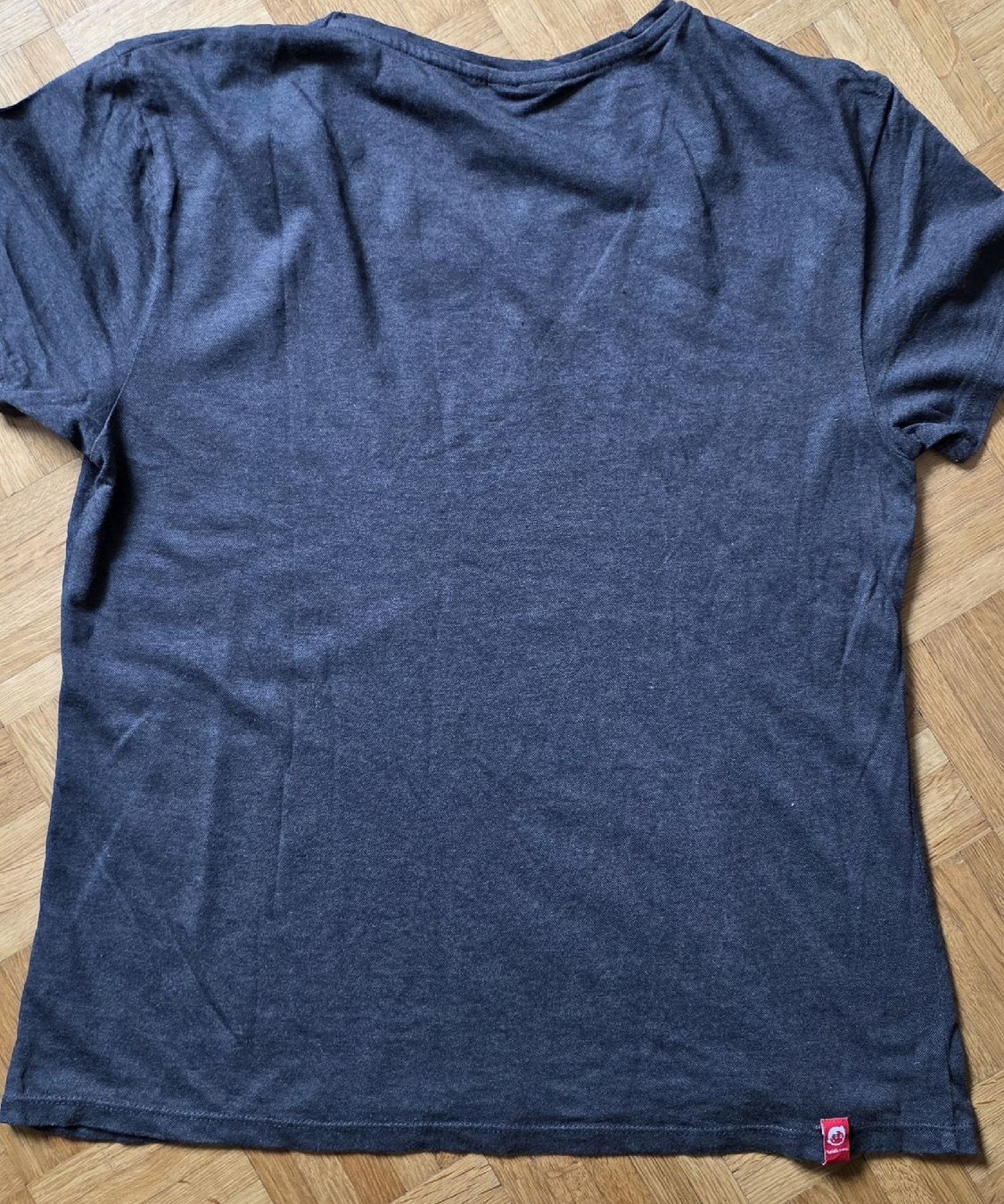 T-shirt: Tshirt L Heidi.com gris – Usato da Yverdon-les-Bains venduto da van_dq65 3
