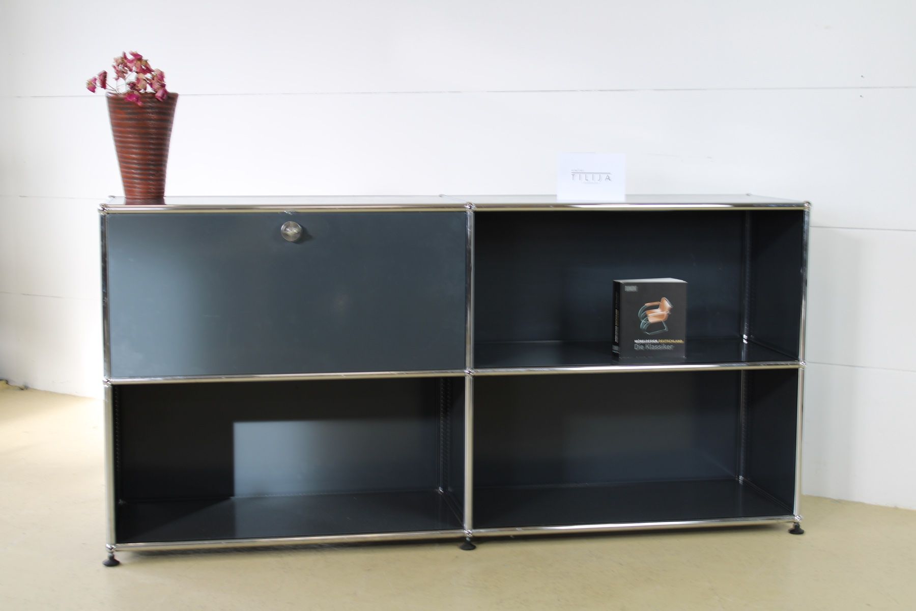 USM Cassettiere: USM Sideboard in Anthrazitgrau, individueller Umbau möglich – Usato da Meinisberg venduto da atelier_TILIJA 4