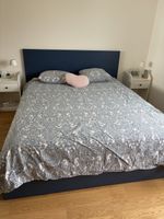 Bett dunkelblau mit Matratze 160x200cm guter Zustand