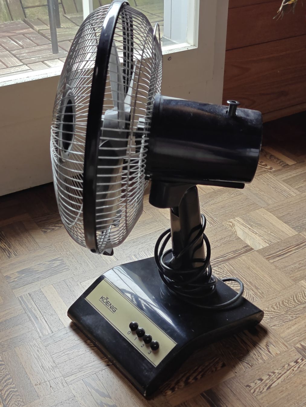 König Ventilateurs: Tischventilator Koenig Schwarz – D'occasion à Zug par Gmask 1